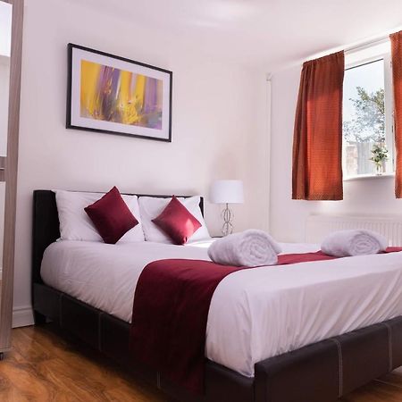 Alexandra Contractor House - Free Parking For Large Vans, Free Wifi & Netflix By Firoz Property Management Aldershot Exteriör bild
