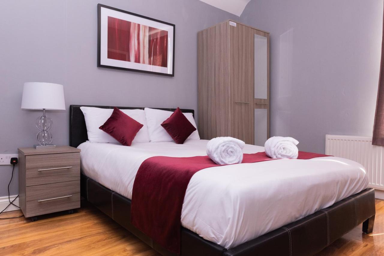 Alexandra Contractor House - Free Parking For Large Vans, Free Wifi & Netflix By Firoz Property Management Aldershot Rum bild